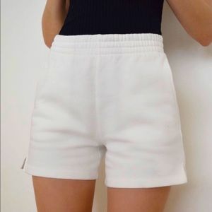 Ref. Brooks Classic Sweat Short (XS Vintage White)